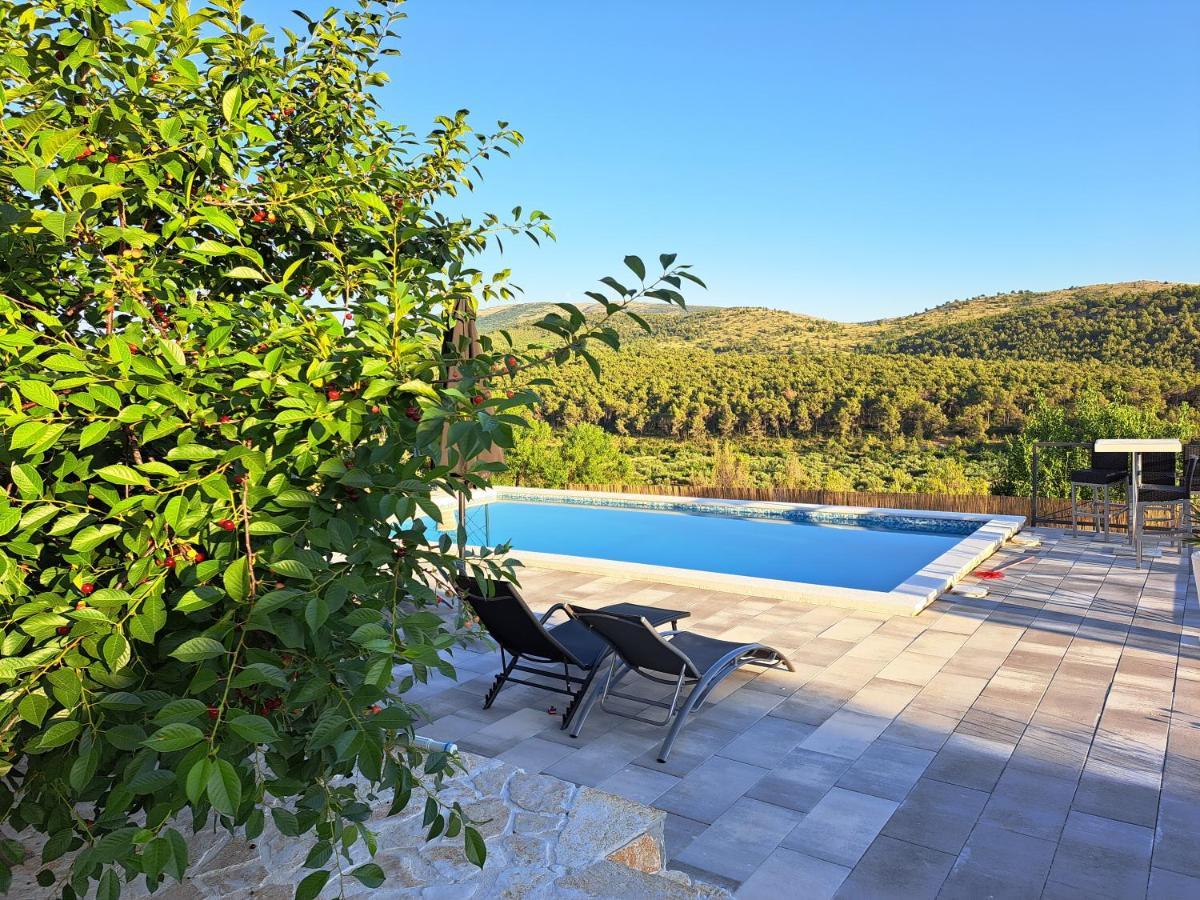 Guest House "The View" - With A Pool Donje Polje Dış mekan fotoğraf